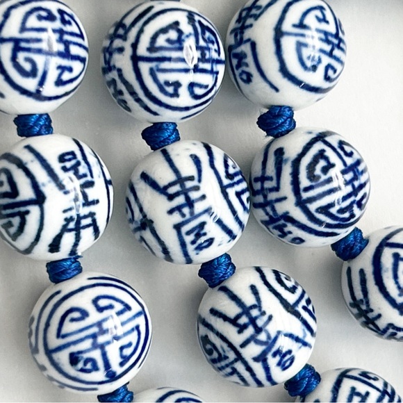 Vintage Chinese Blue White Longevity Porcelain Bead Necklace - Picture 11 of 11